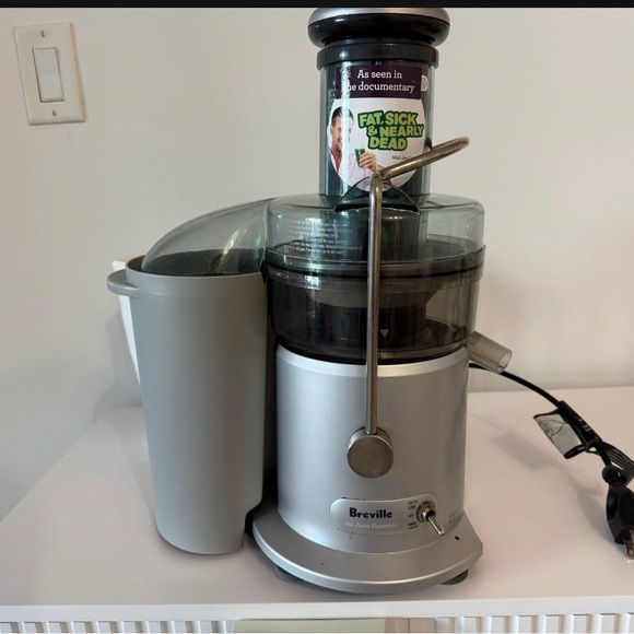 Breville Silver Juicer - Picture 1 of 4